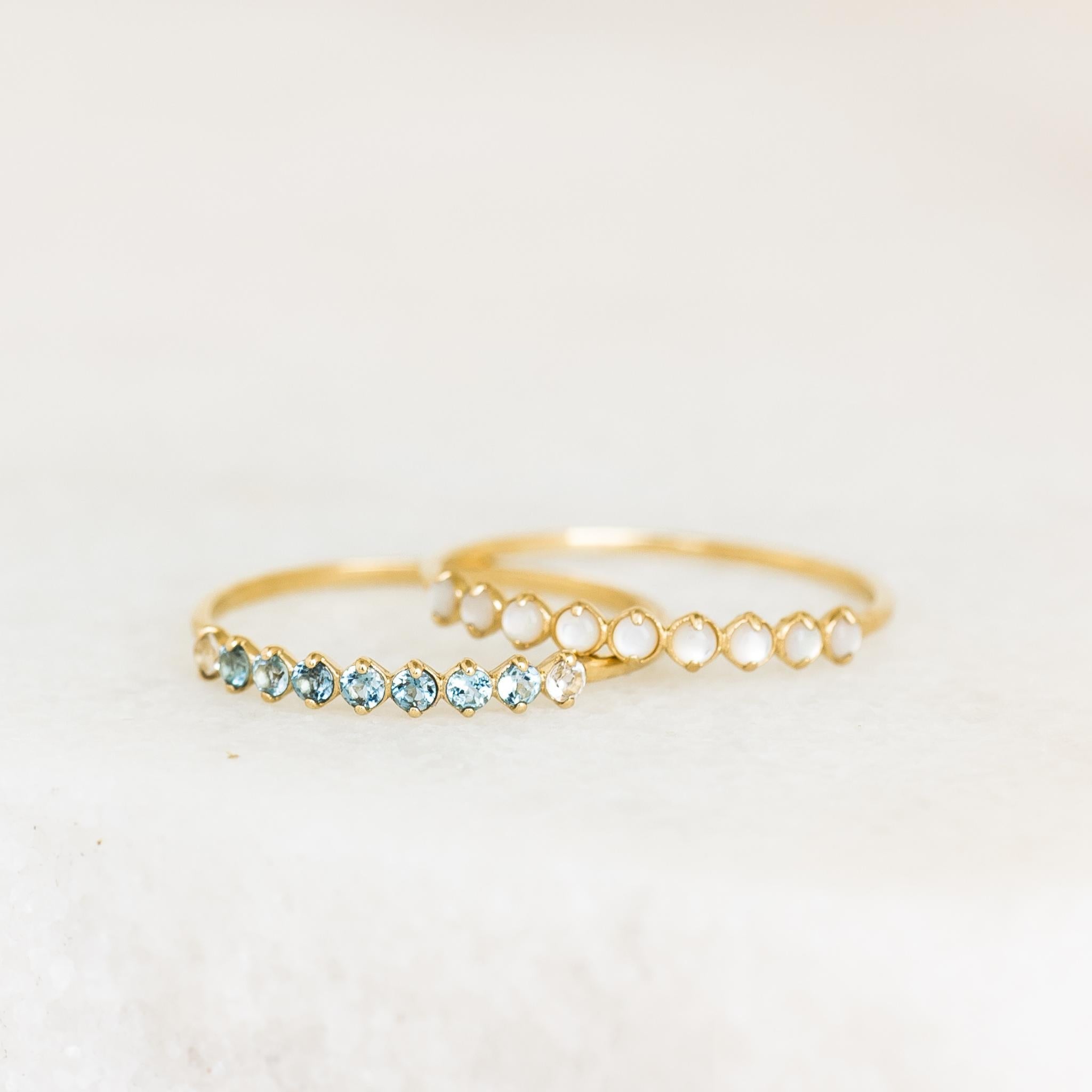 September Birthstone Ring 14k Gold - Ombre London Blue Topaz