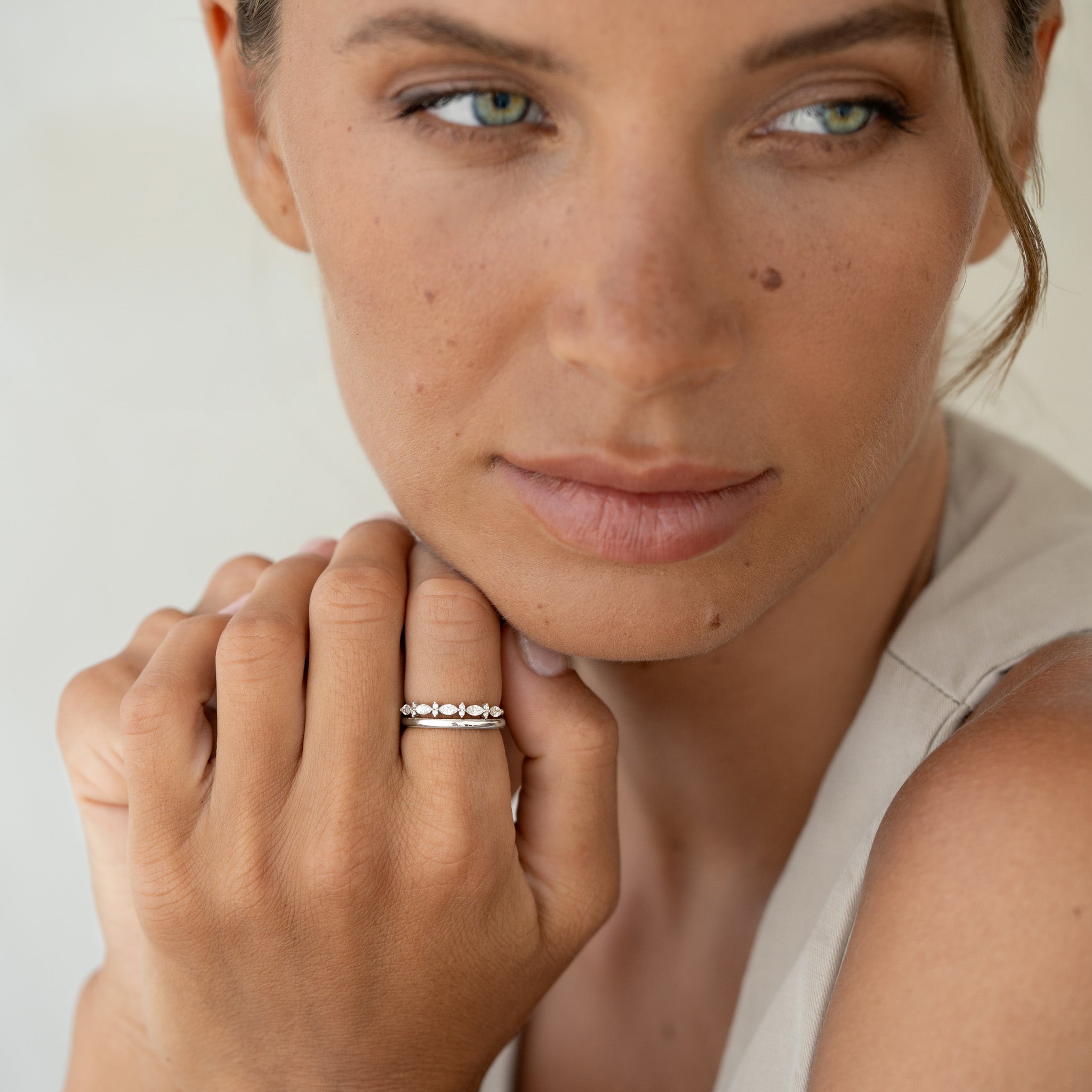 Marquise and Round Diamond Ring White Gold - Aurelia