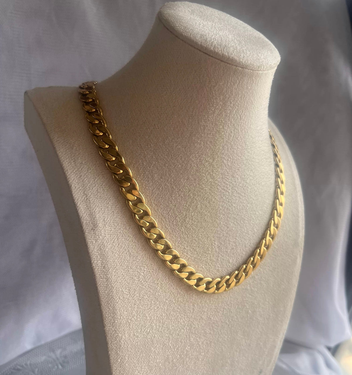 Lucjewelry Signature Piece: "Old Money" Style Unisex Collarbone Chain – "Strike It Rich" Gold Necklace